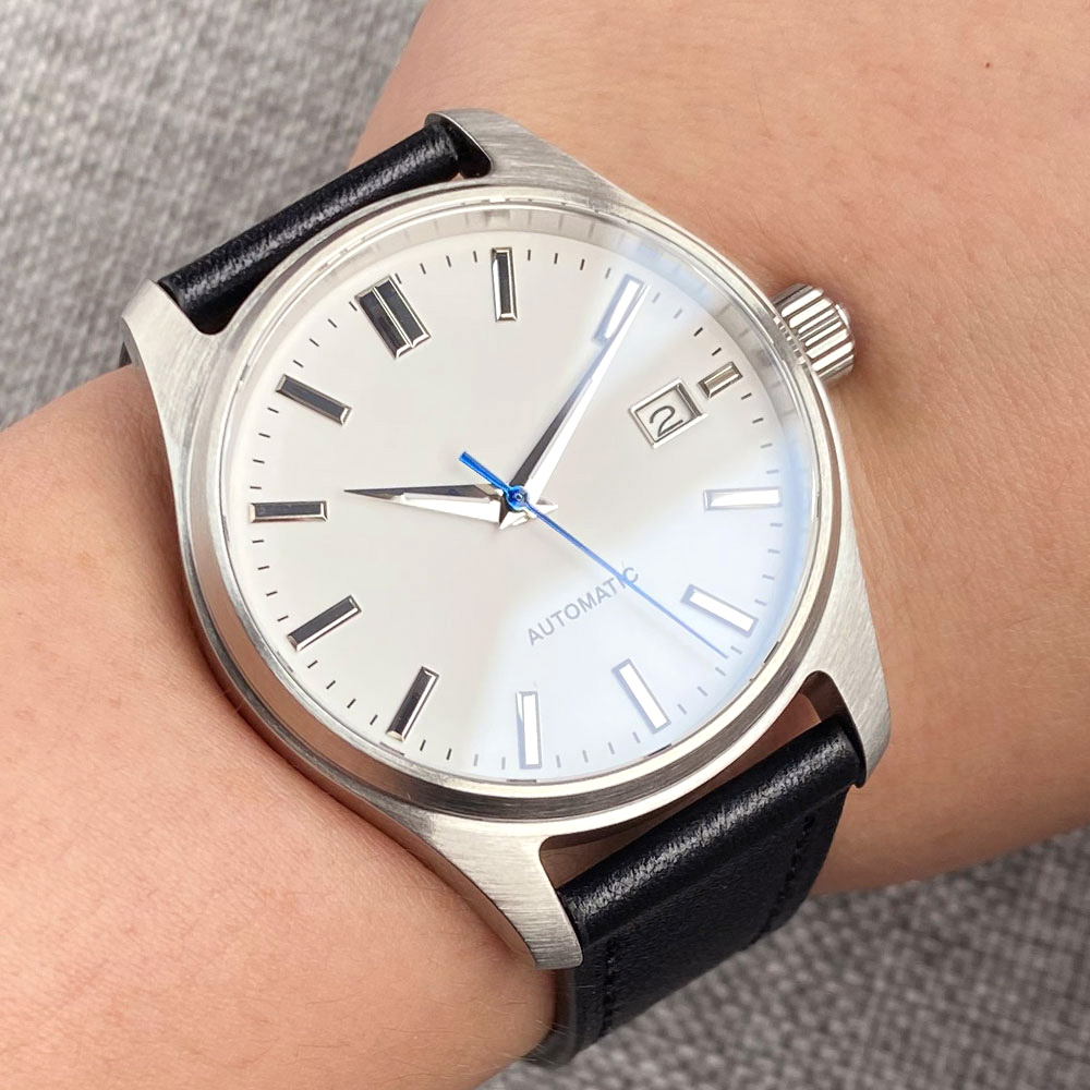 タンディオ ホワイト＆ブルー文字盤 39mm ダイバーズウォ - Seiko Watch Presage のレビューと価格